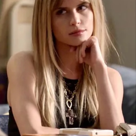 Elizabeth and James New Upton Laser
Cut Cropped Top - Picture 3 of 8